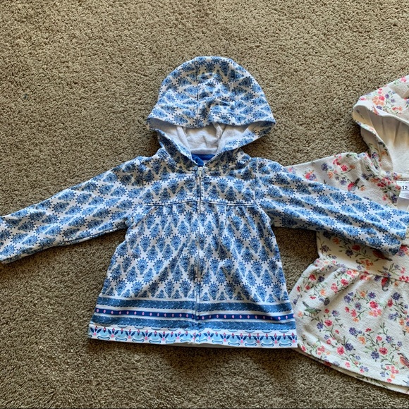 Set of 2 Baby Girls Carters sweatshirts - 12 months - Picture 3 of 7